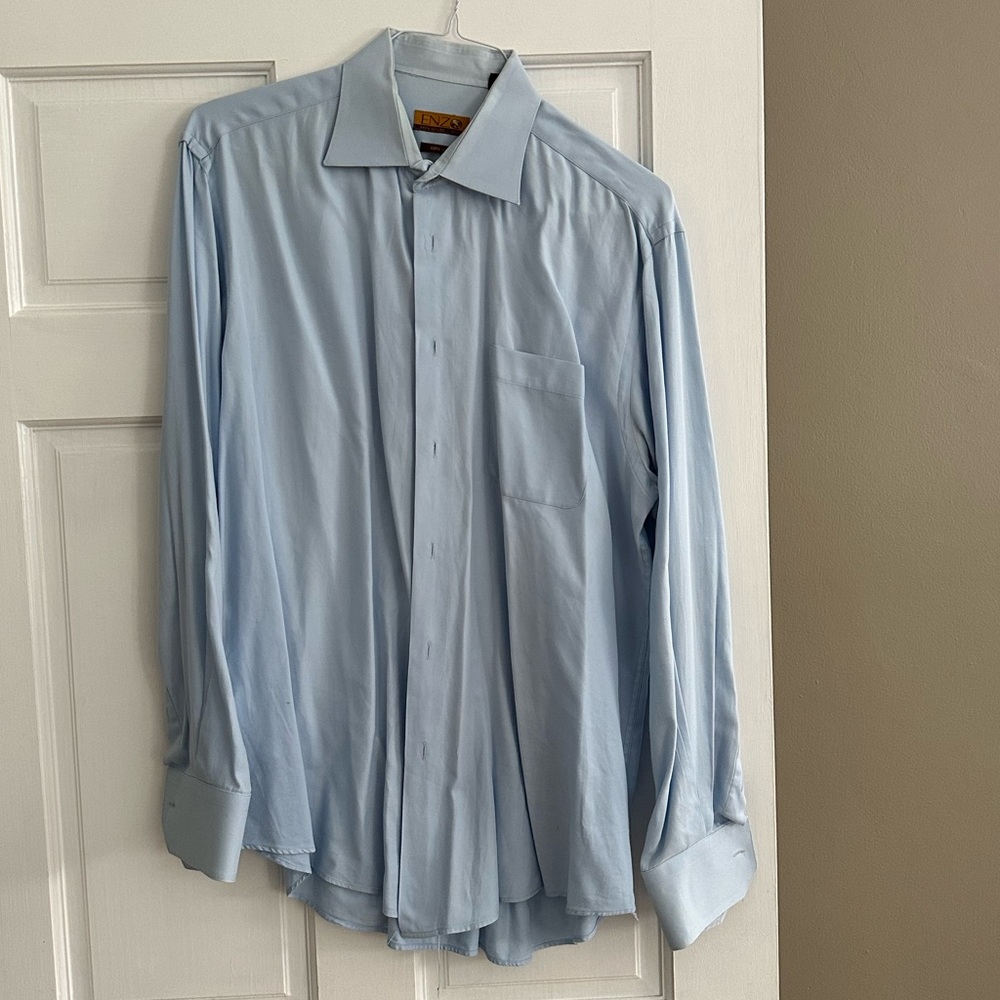 Enzo light blue men’s dress shirt
Long sleeve button up shirt